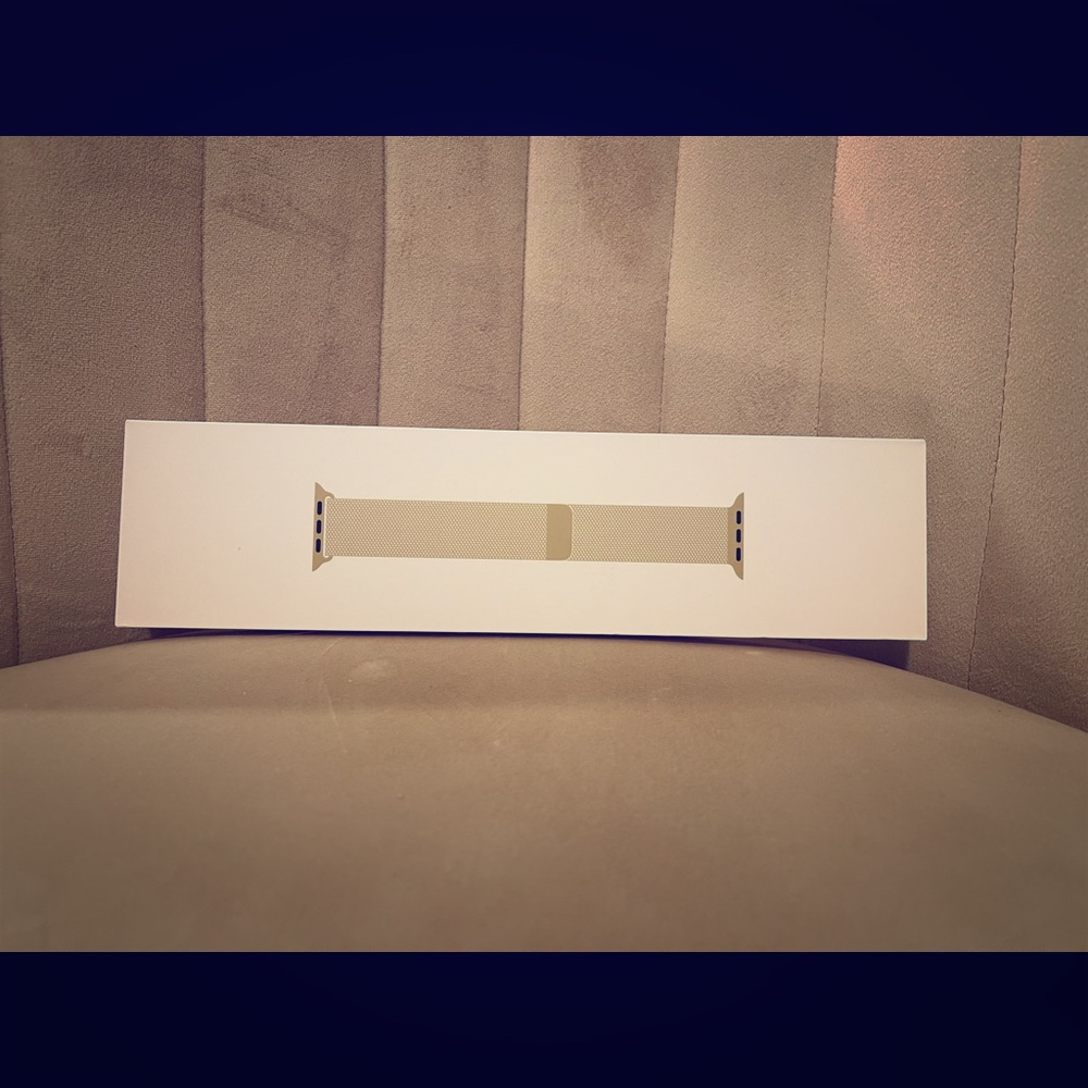 Genuine Apple Milanese Loop - Gold